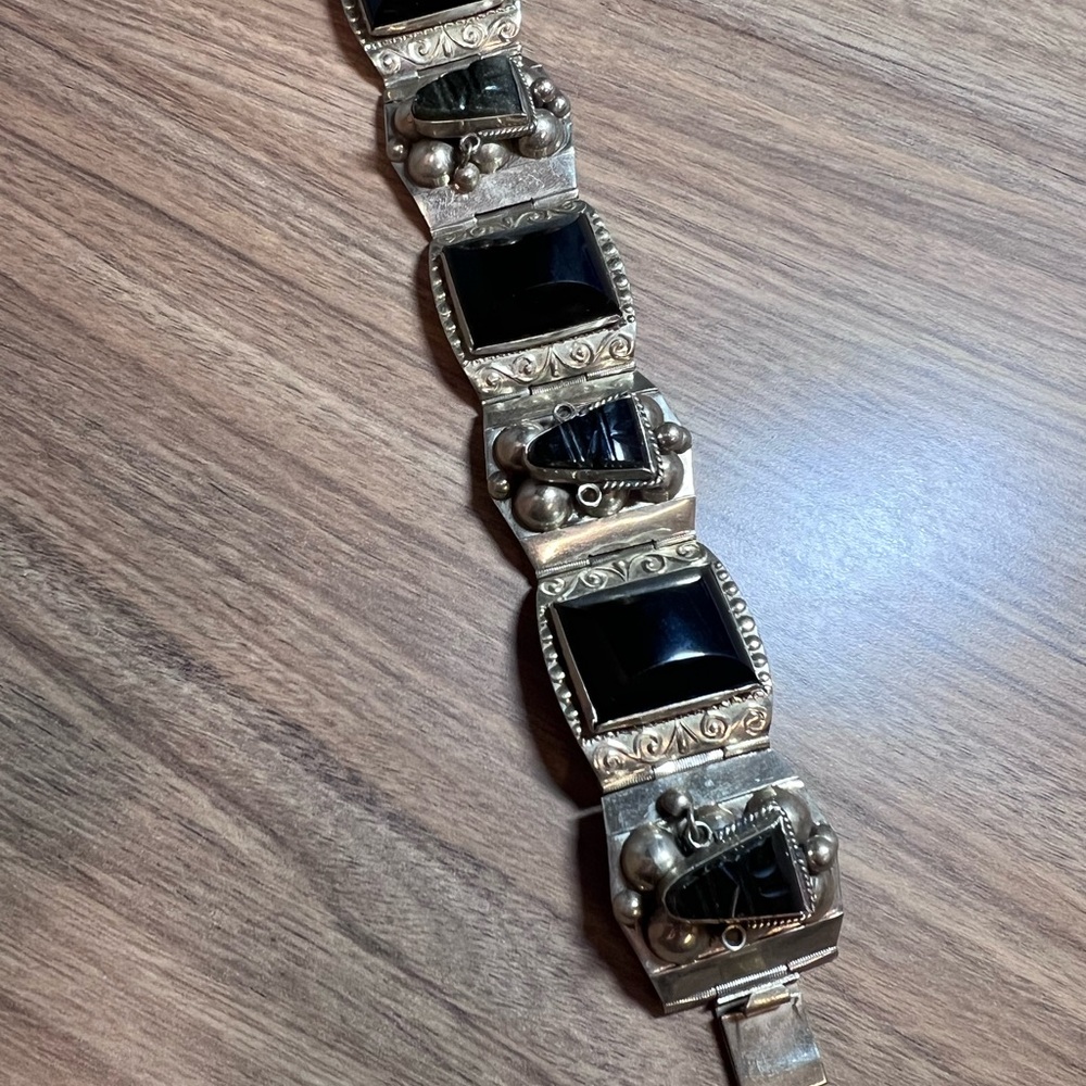 VINTAGE TAXCO MEXICO STERLING SILVER CARVED MASK BRACELET BLACK ONYX